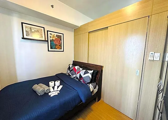 1 Bedroom With Balcony Near Airport Bgc Taguig 4*