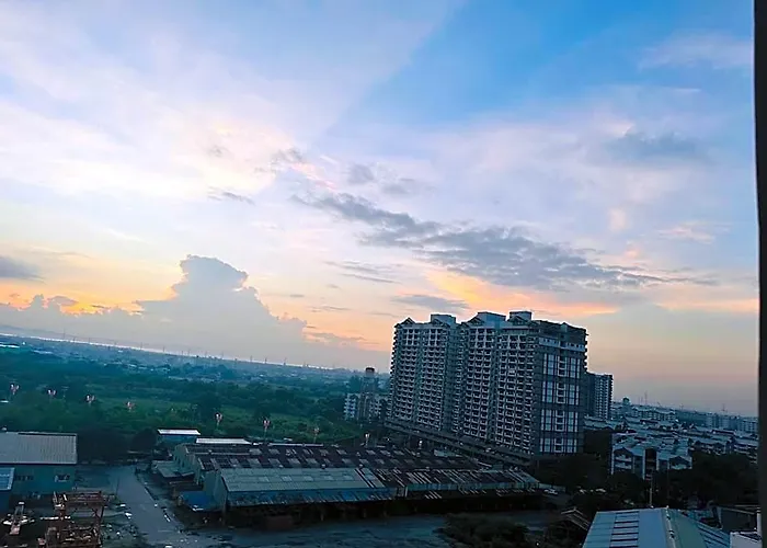 1 Bedroom With Balcony Near Airport Bgc Taguig